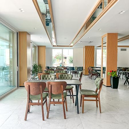Fafa Aqua Blue Hotel Golem  Ngoại thất bức ảnh